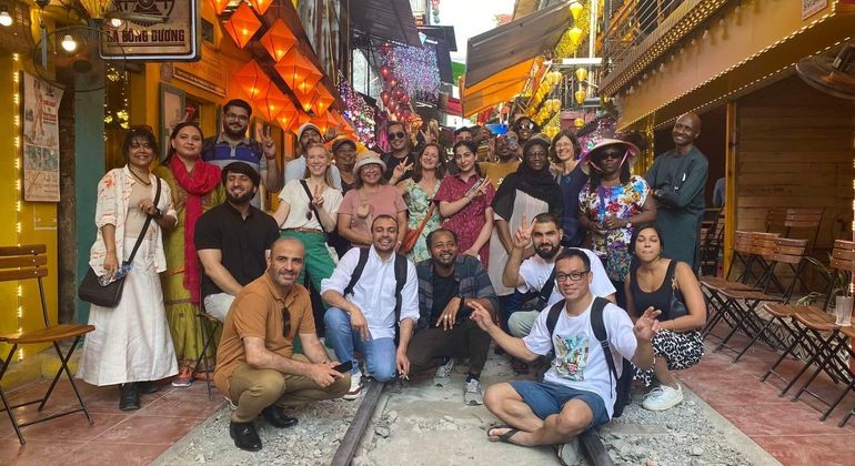 Imagen del tour: Recorrido gratuito por el casco antiguo de Hanoi a través de la calle del Tren