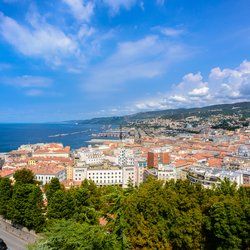 Trieste Portada